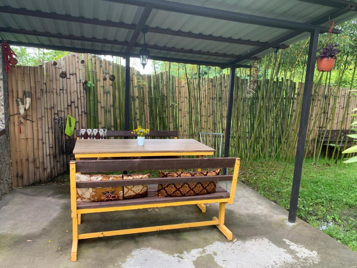 Изабелла Hotel Pizunda Ngoại thất bức ảnh